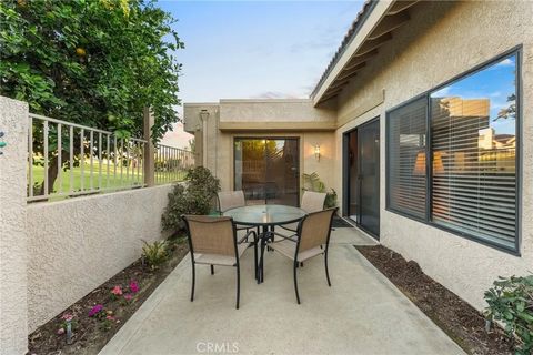 Tiny photo for 152 Verde Way, Palm Desert, CA 92260 (MLS # IG25274568)