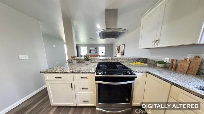 2868 Beachwood