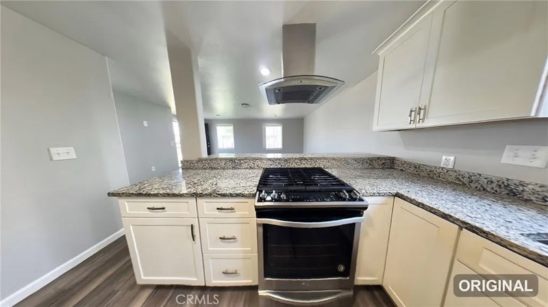 2868 Beachwood