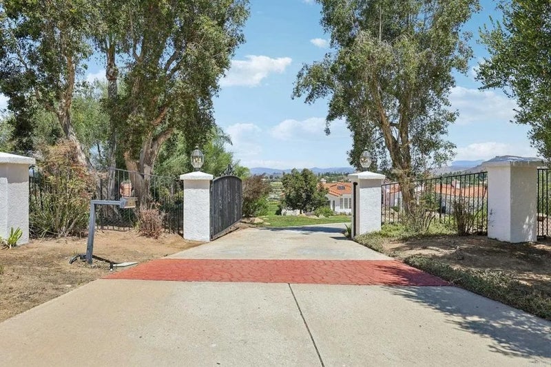 17572 Via Loma Drive