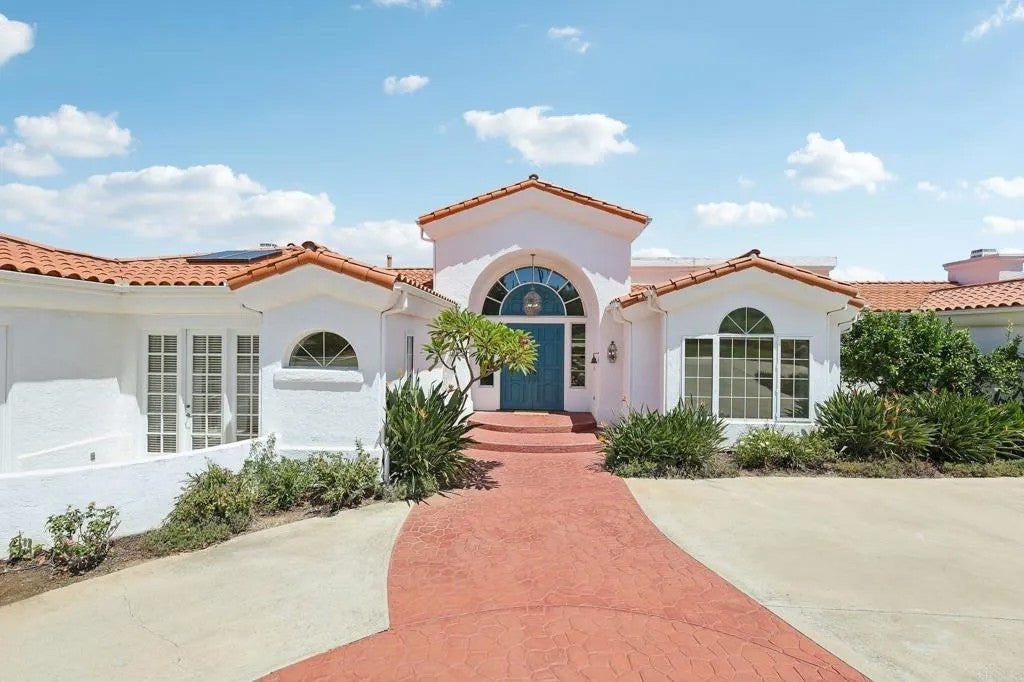 17572 Via Loma Drive