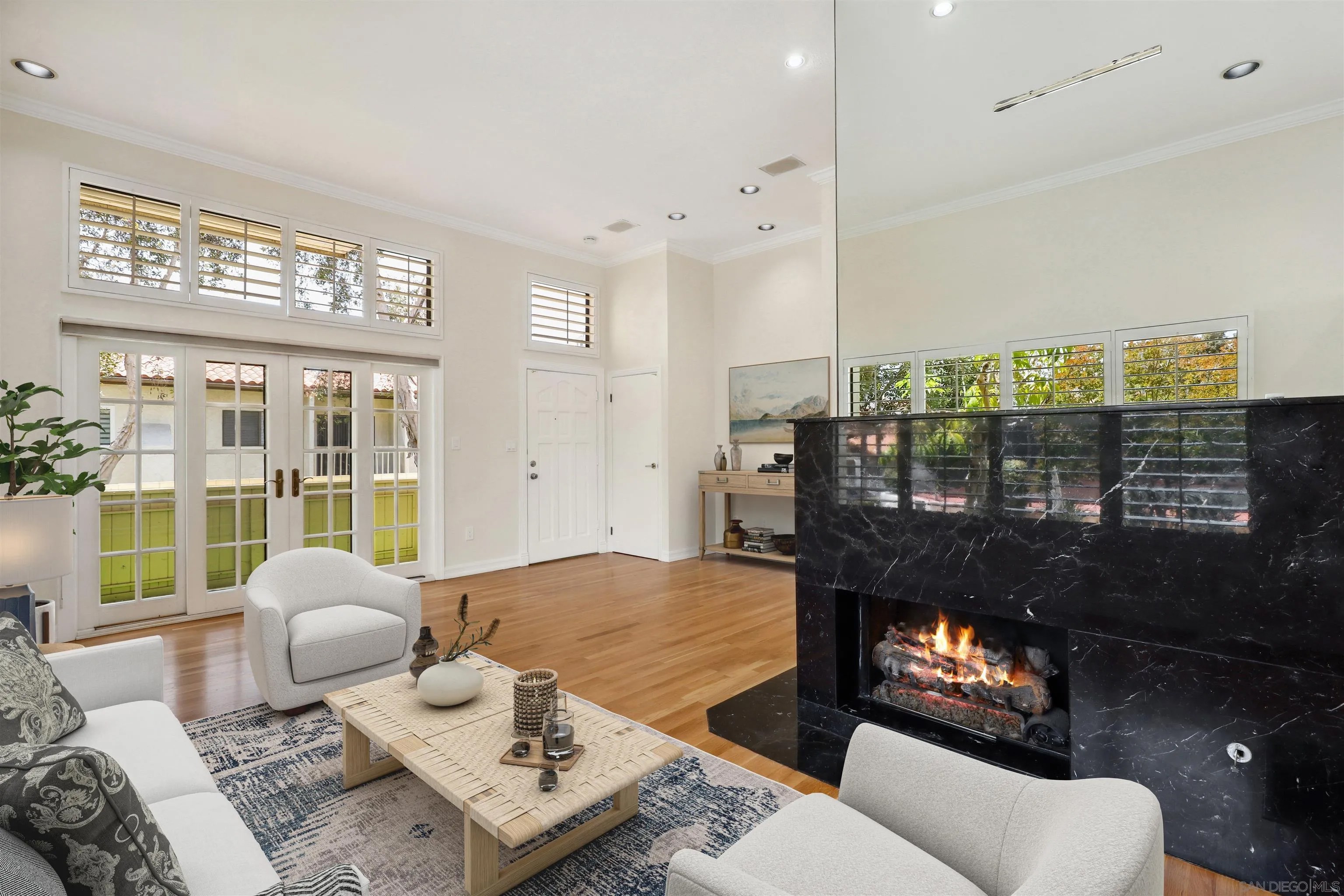 3946 La Jolla Village Dr