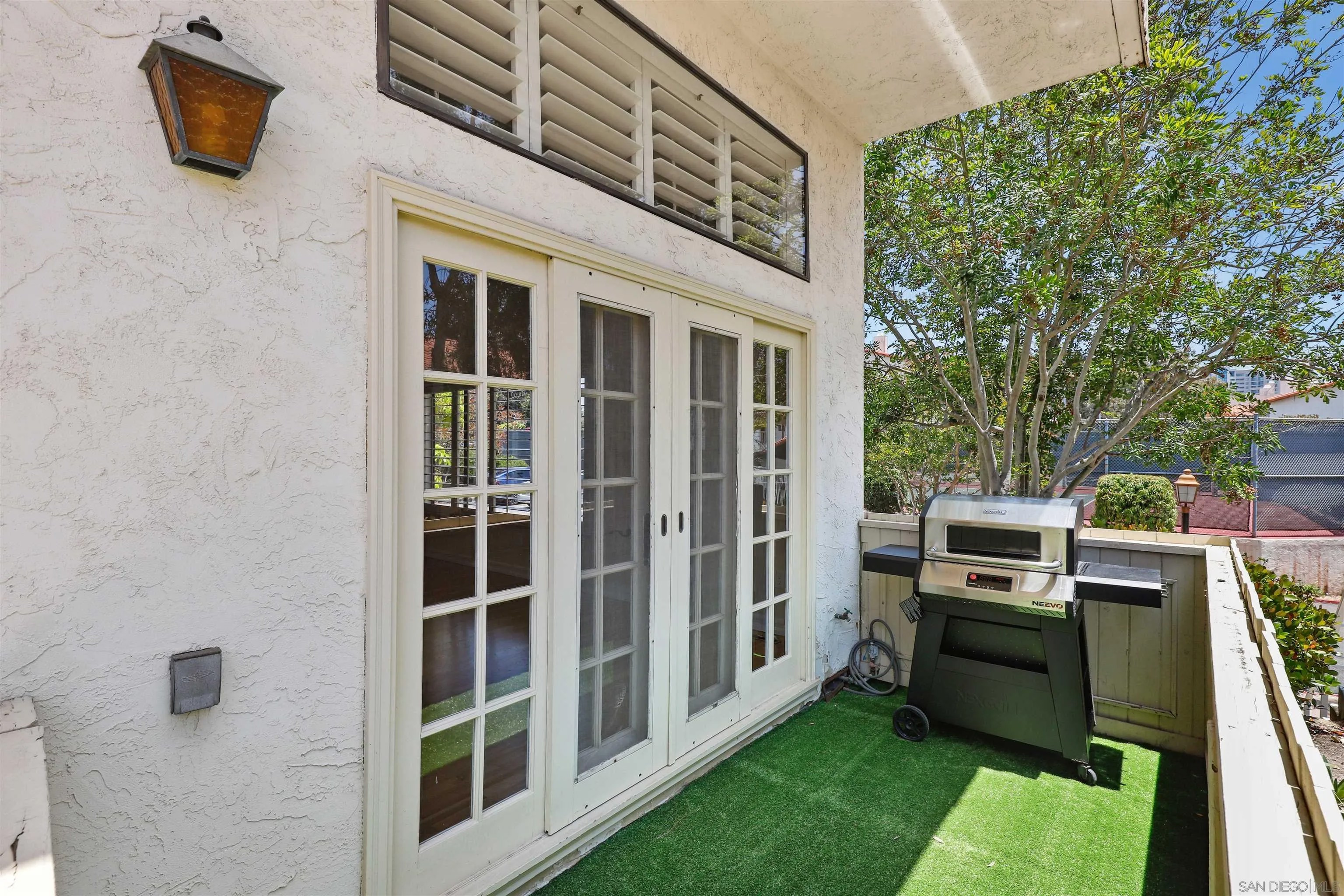3946 La Jolla Village Dr