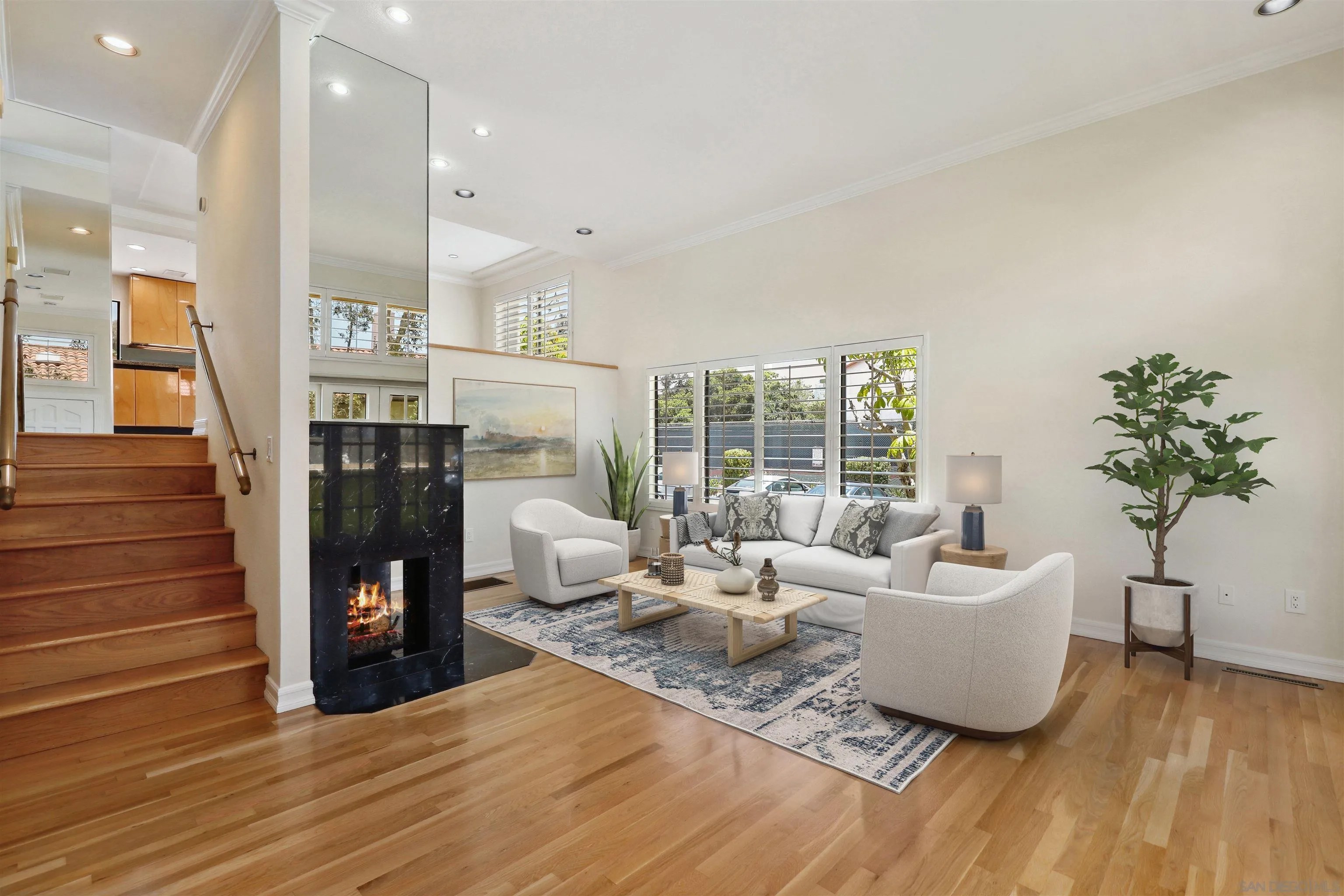 3946 La Jolla Village Dr