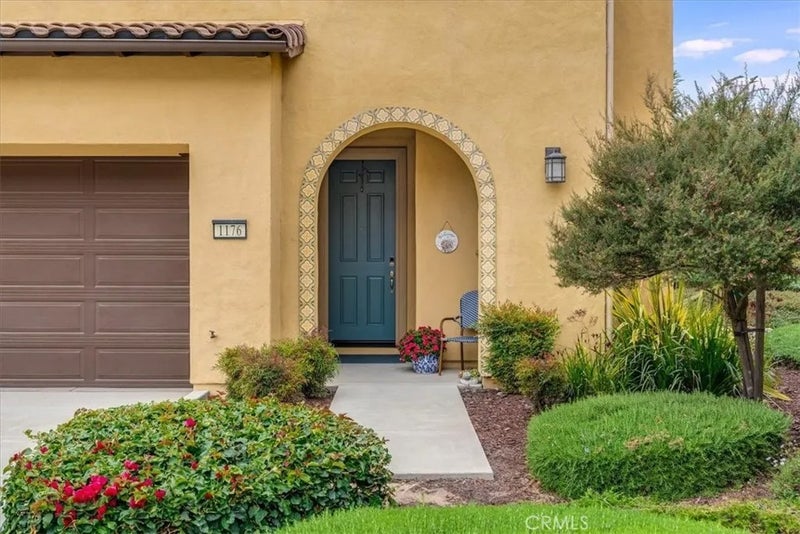 1176 Spring Azure Way