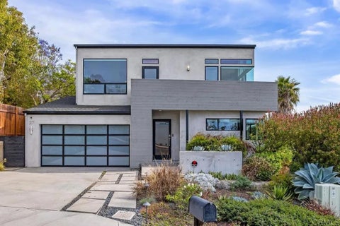 Photo of 27 E E Street, Encinitas, CA 92024 (MLS # NDP2609838)