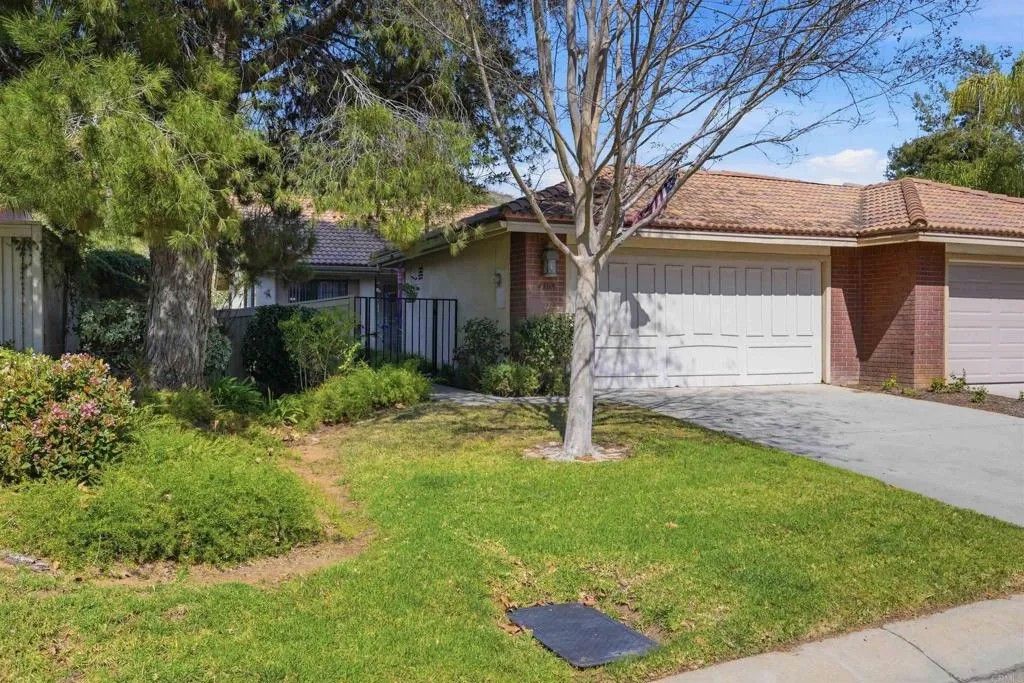 Photo of 4308 Los Padres Dr, Fallbrook, CA 92028 (MLS # NDP2602753)