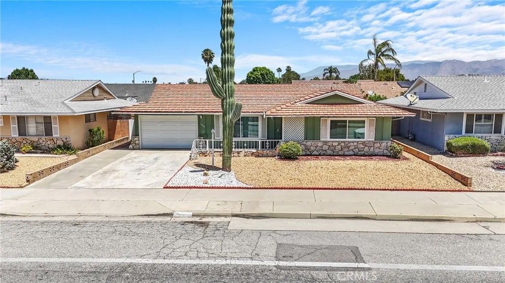 Photo of 1420 W Whittier AVE, Hemet, CA 92543 (MLS # SW26120283)