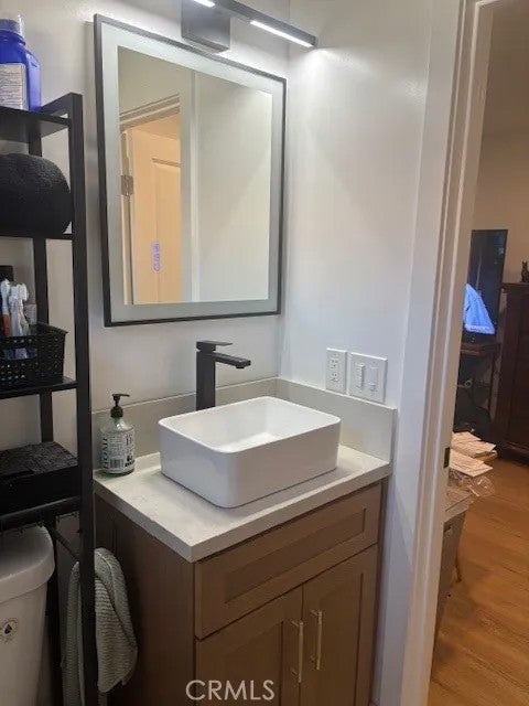 503 W Denni