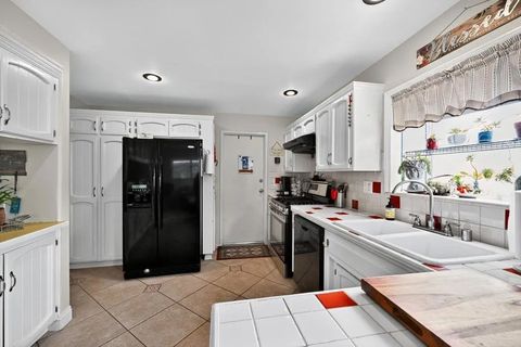 Tiny photo for 817 Avenida Taxco, Vista, CA 92084 (MLS # PTP2507717)