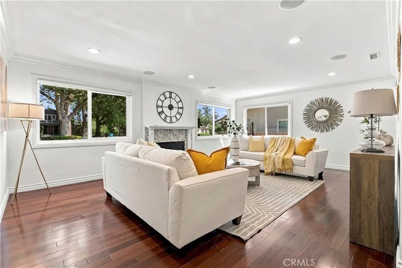 1501 S Santa Anita