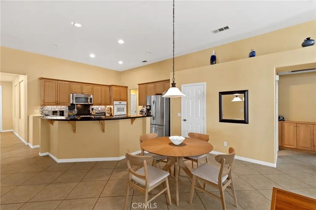 Photo of 31610 Wintergreen Way, Murrieta, CA 92563 (MLS # SW25148357)