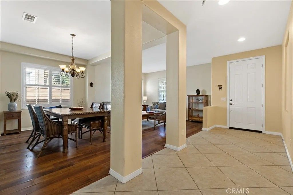 Photo of 31610 Wintergreen Way, Murrieta, CA 92563 (MLS # SW25148357)