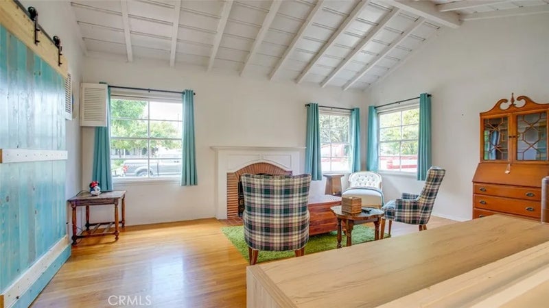 330 S Griffith Park Drive