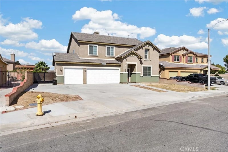 3019 W Newgrove