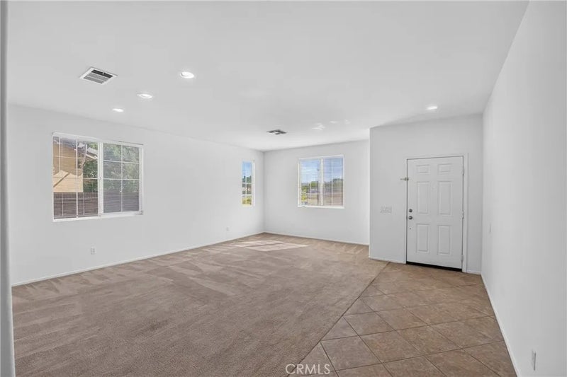 3019 W Newgrove