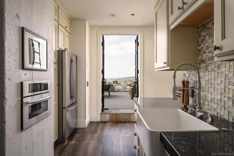 Tiny photo for 702 Ash Street #1400, San Diego, CA 92101 (MLS # 260023477)