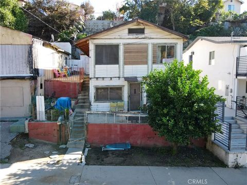 Photo of 808 Record, Los Angeles, CA 90063 (MLS # DW26009528)