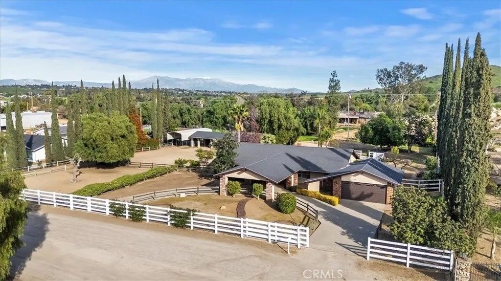 Photo of 20098 Smith Rd, Riverside, CA 92570 (MLS # IV26014911)