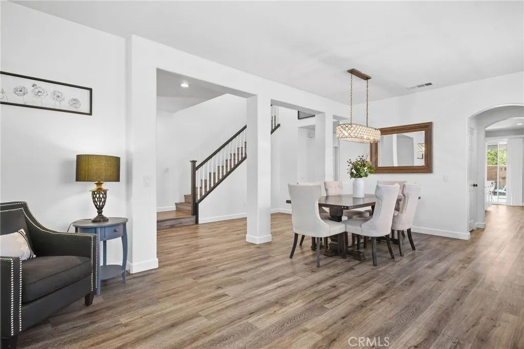 27751 Hollyoak