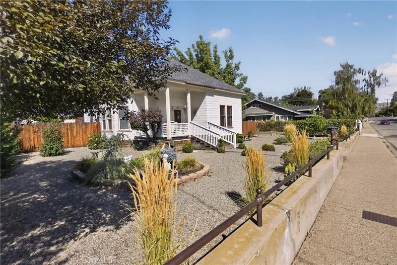 349 N Oregon Street