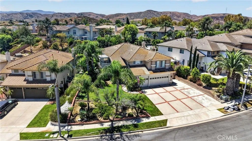 6119 Park Crest