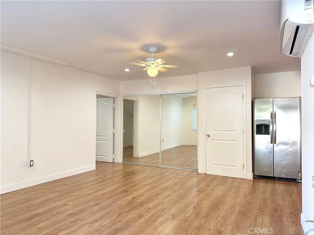 Photo of 22942 Cass Avenue, Woodland Hills, CA 91364 (MLS # SR26068249)