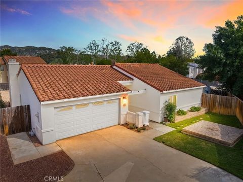 Photo of 544 Veronica Pl, Escondido, CA 92027 (MLS # ND26044465)