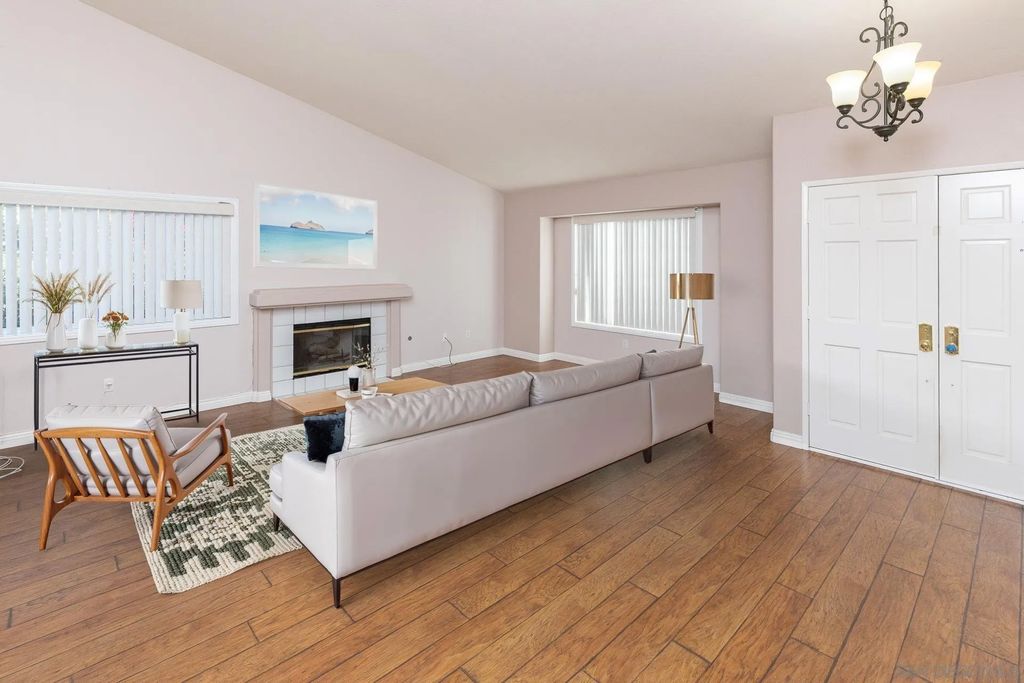 Photo of 622 Creekside Ave, Oceanside, CA 92057 (MLS # 250045446)