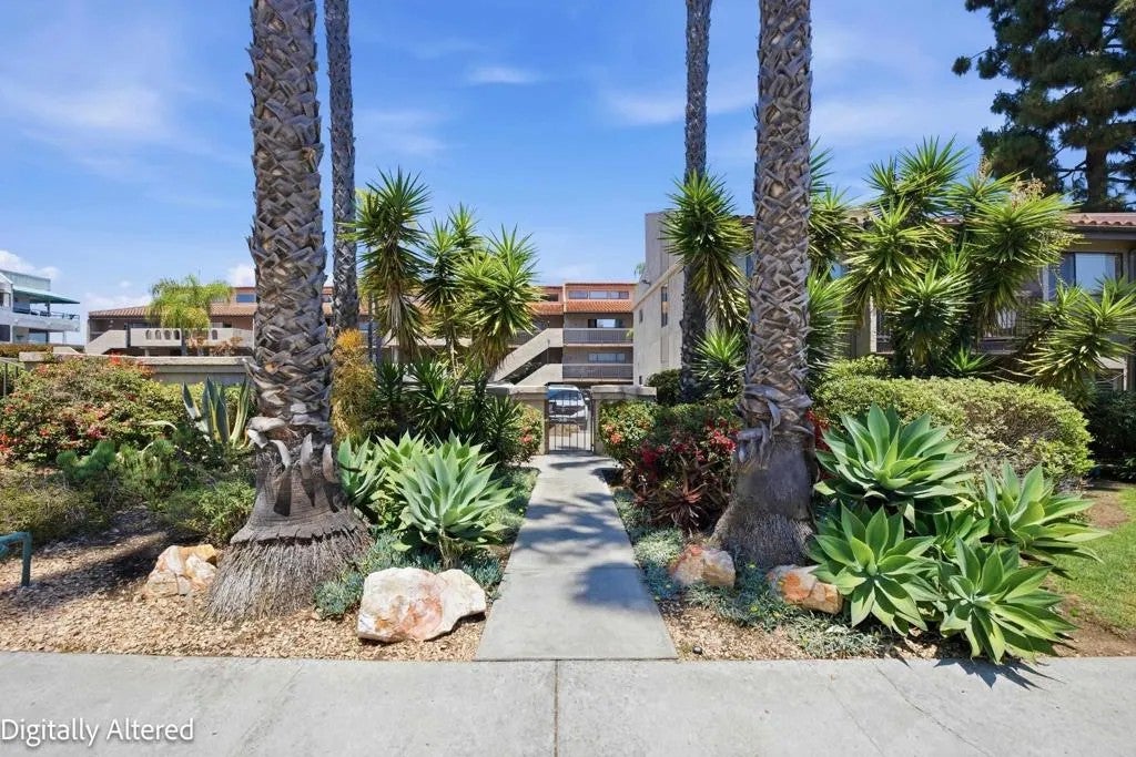 2564 Navarra Drive 213