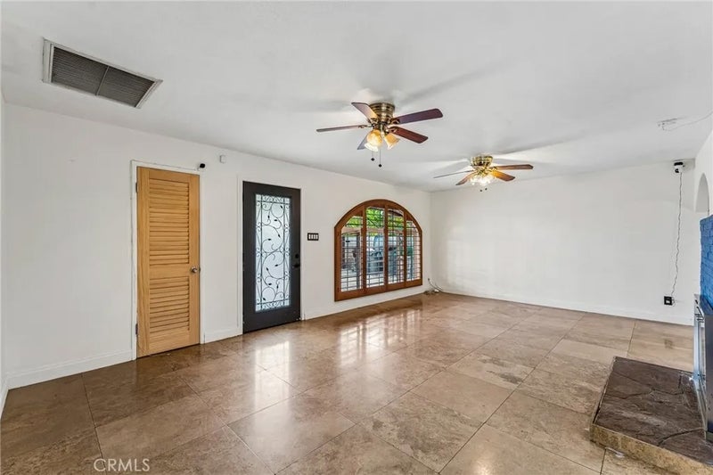 52391 Avenida Mendoza