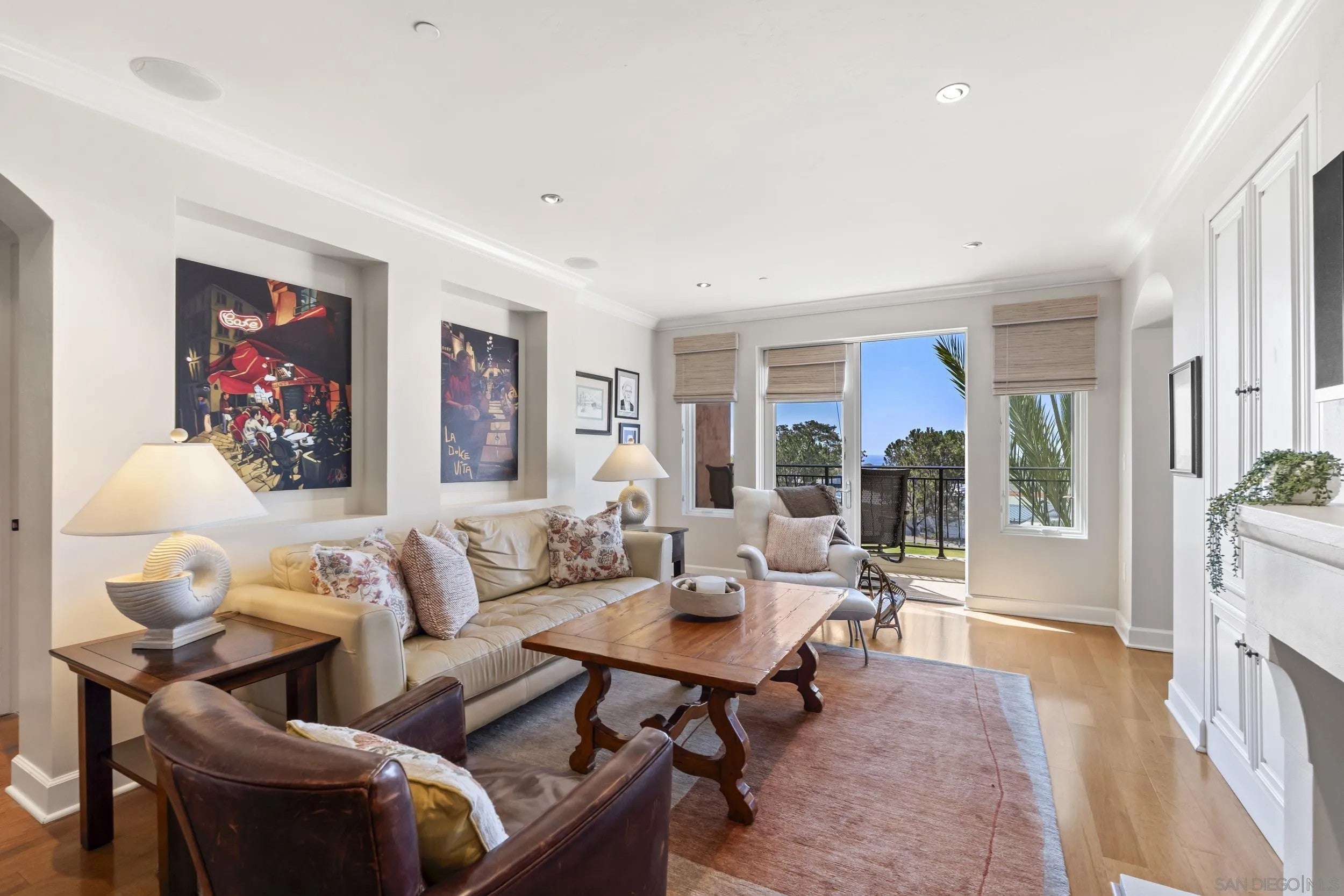1010 Genter St 302