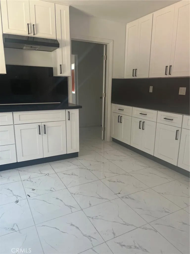 6295 Argyle