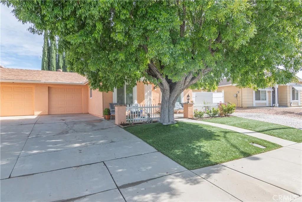 Photo of 27200 Coronado Way, Menifee, CA 92586 (MLS # SW26085577)