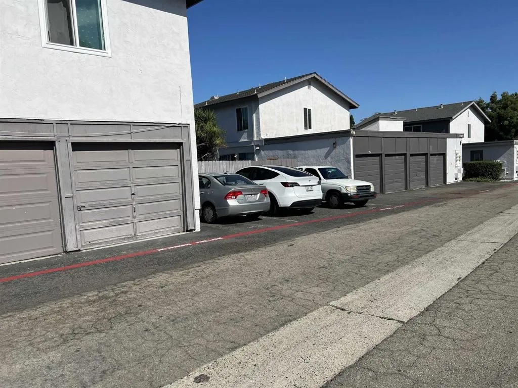 3425 Seabreeze Walk