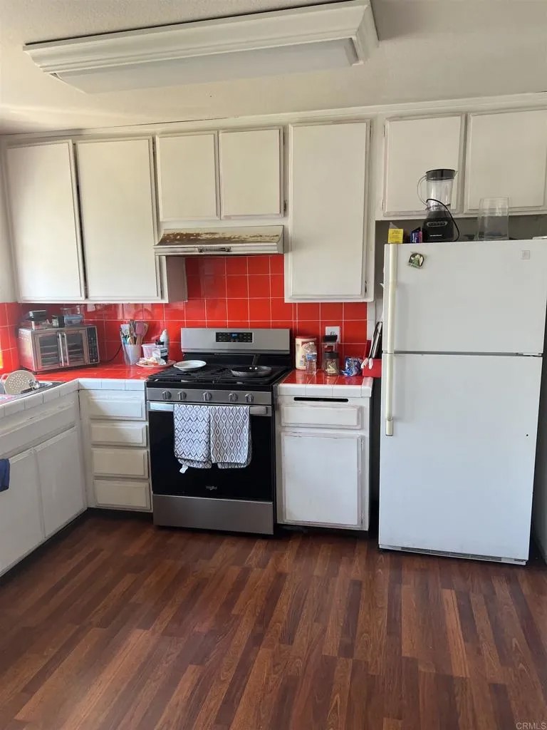 3425 Seabreeze Walk