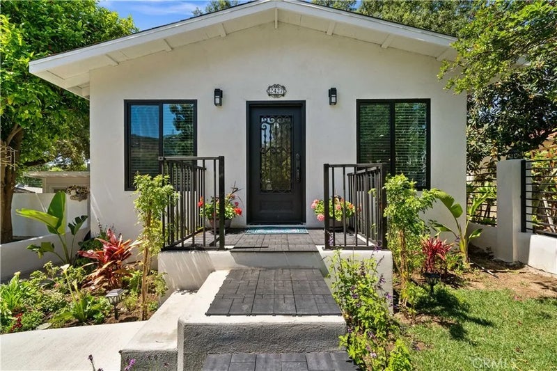 2427 N Verdugo
