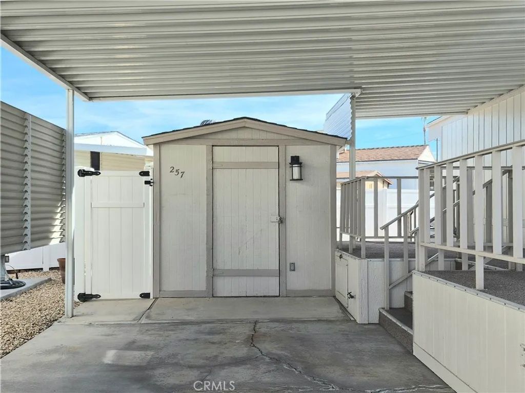 Photo of 1295 S Cawston Ave, Hemet, CA 92545 (MLS # SW25278513)