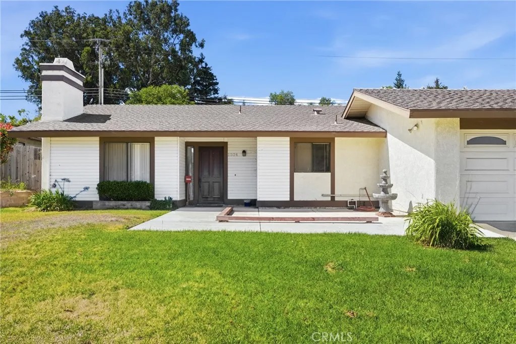 1524 Tiffany Park