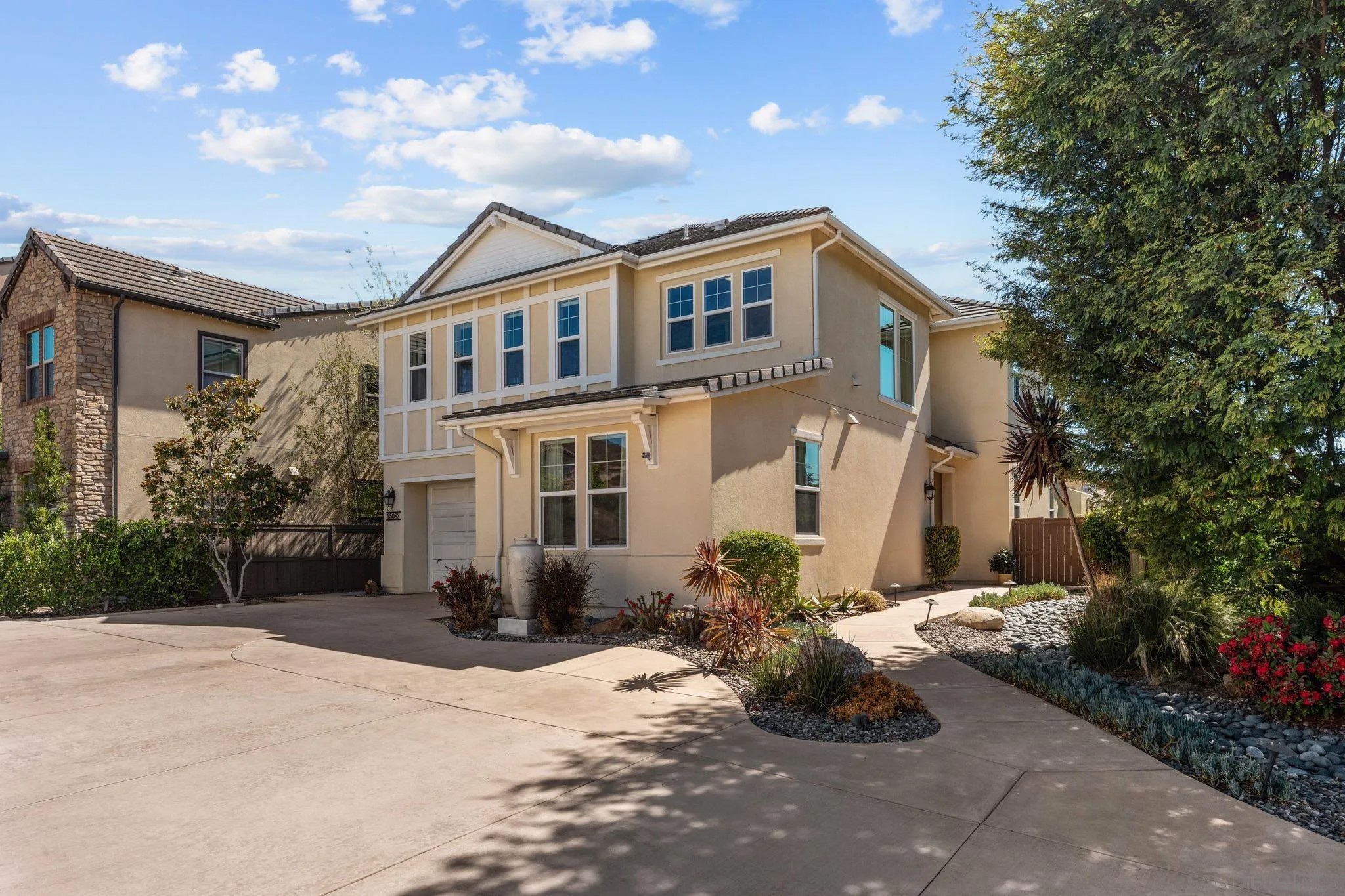 15083 Aramon Place