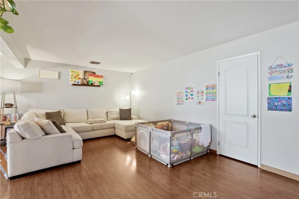 1571 S Reservoir D