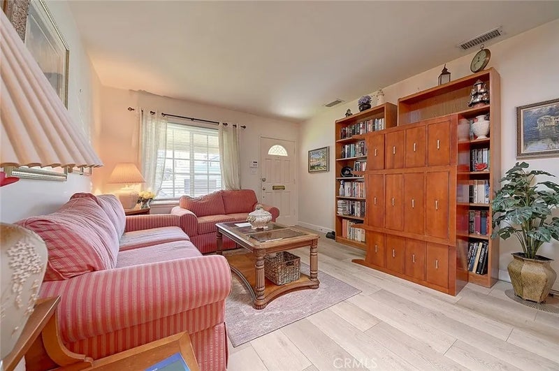 3441 W 175th Street