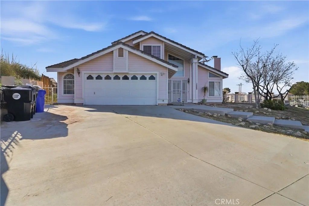 Photo of 14260 Meadow Grove, Victorville, CA 92395 (MLS # CV26035750)