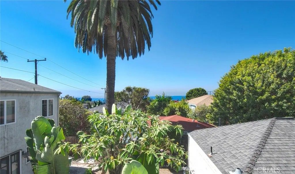 Photo of 681 Seaview Street #B, Laguna Beach, CA 92651 (MLS # OC25274844)
