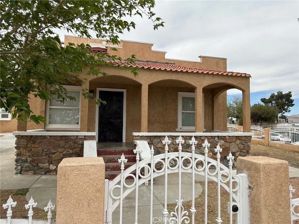 Photo of 15398 6th St, Victorville, CA 92395 (MLS # TR26070723)