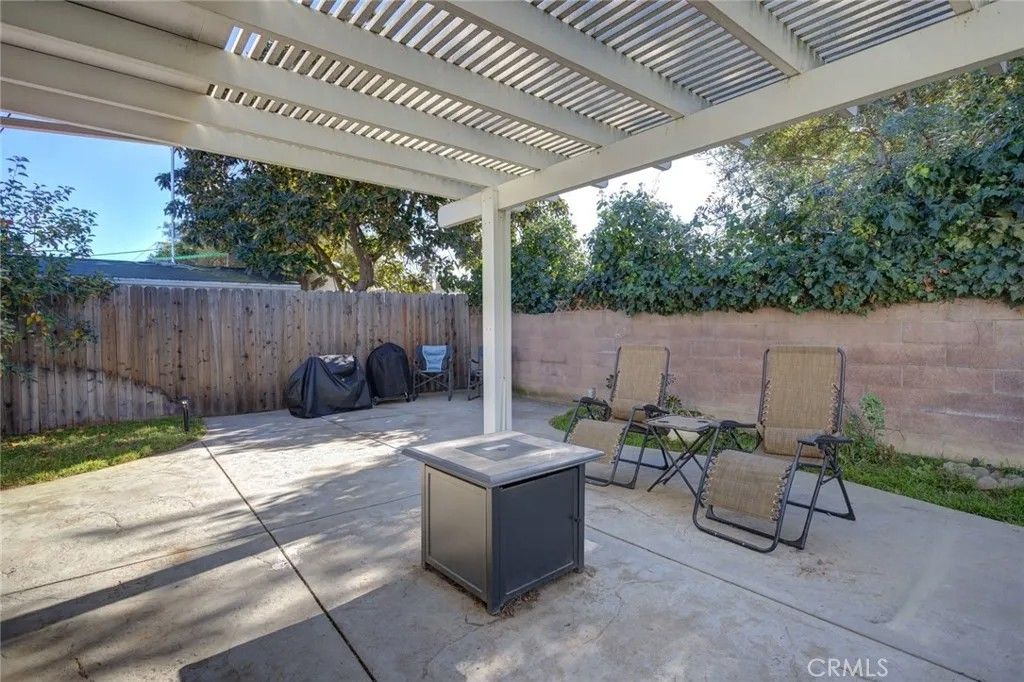 Photo of 602 E Bunny Ave, Santa Maria, CA 93454 (MLS # PI25277620)