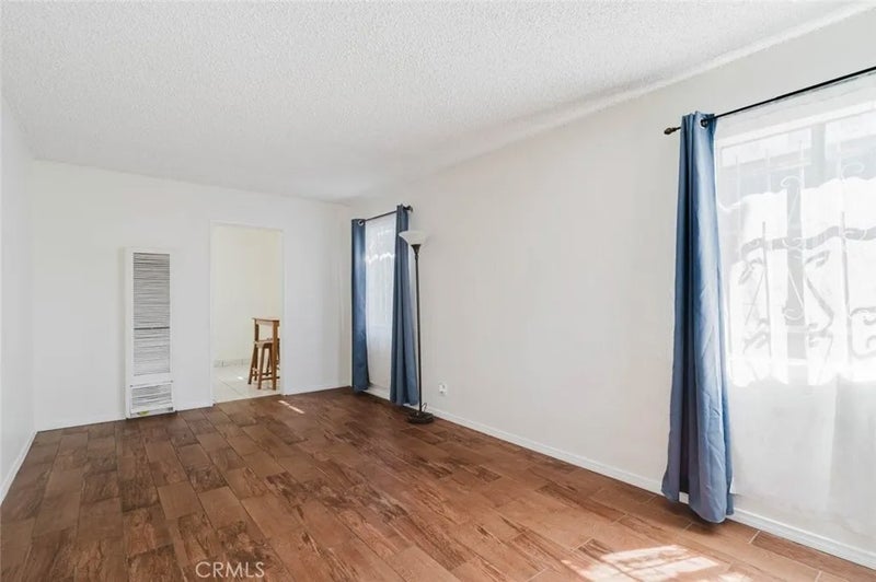 1309 W 131st Street