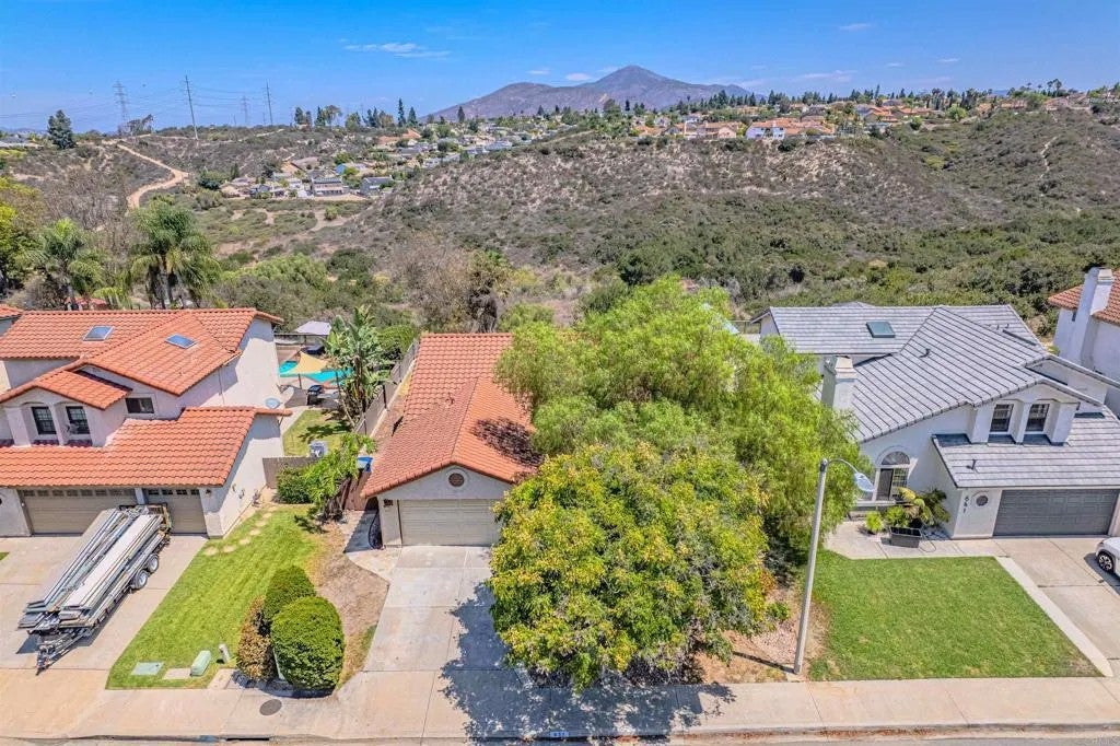 637 Redlands Place