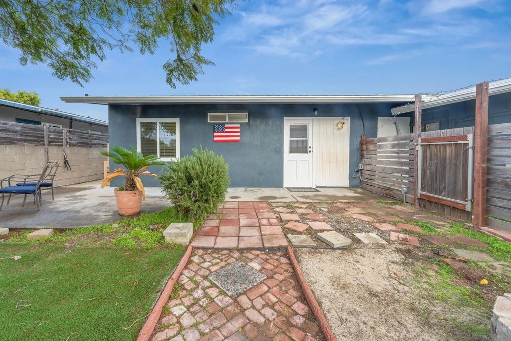 Photo of 4356 Clairemont Dr, Chula Vista, CA 92117 (MLS # 260002565)