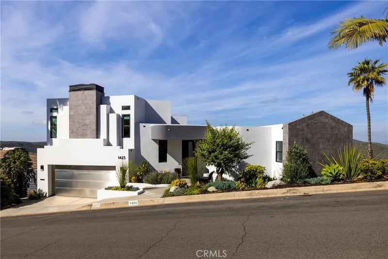 1425 Skyline Drive